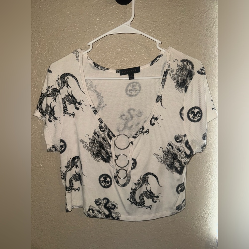 ALL Shirts $5 !!!

All good condition
No holes or stains
All large or XL